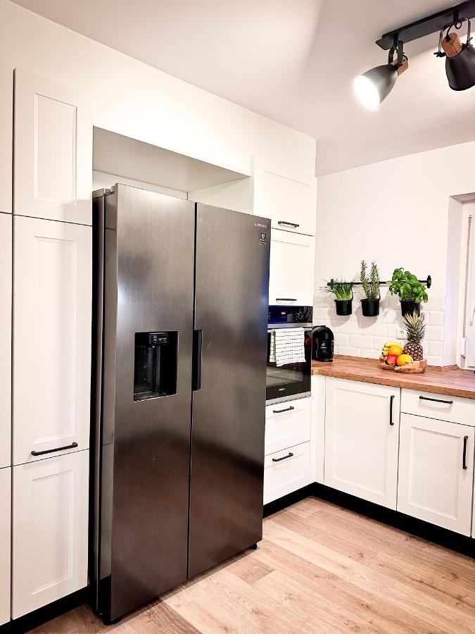 Schoenes Modernes Einfamilienhaus Fuer 1 Bis 6 Personen Rimpar Extérieur photo